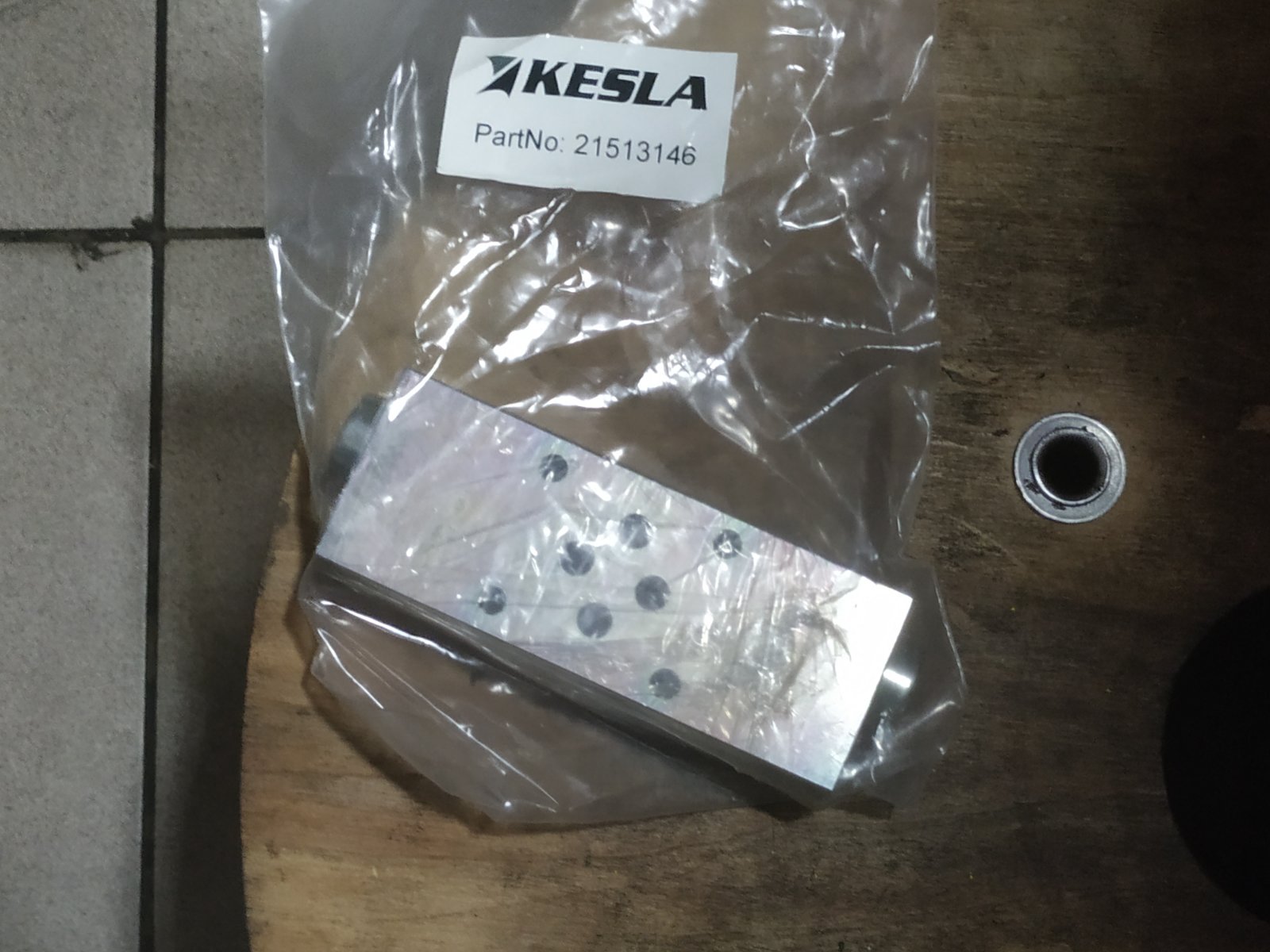 21513146 Клапан AT175 BT175