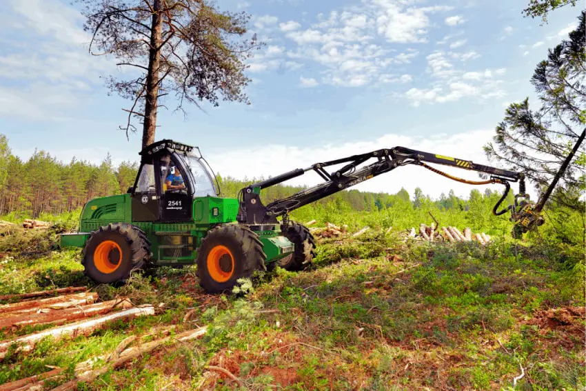 Лесозаготовительные машины «Амкодор»