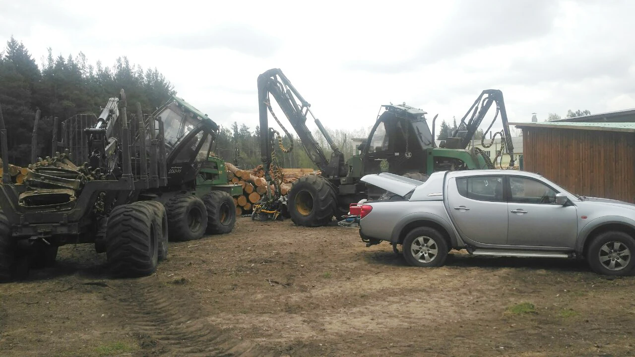 Выездной ремонт спецтехники в Поставском районе