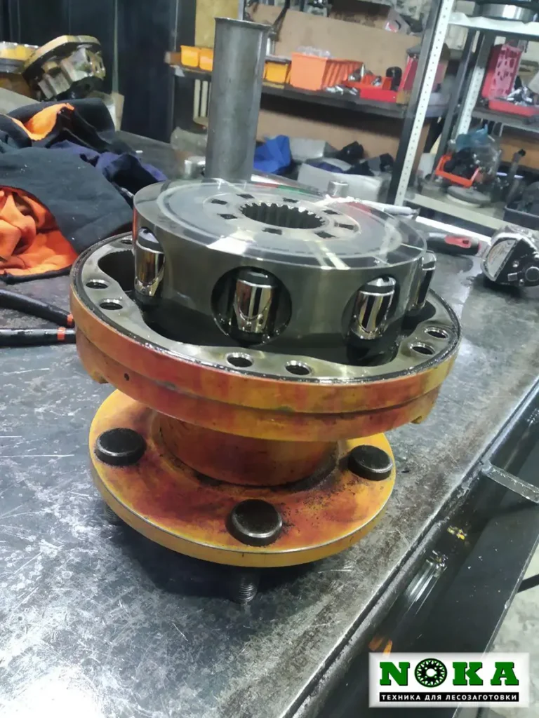 Установка гидромоторов вальцов в г. Костюковичи