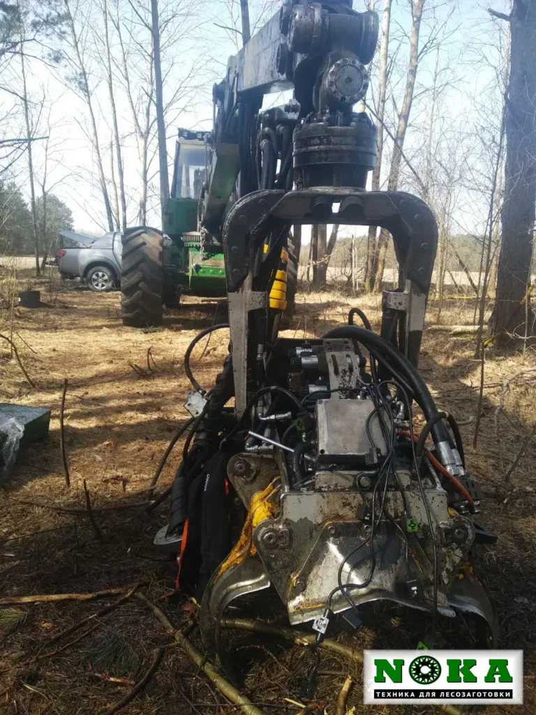 Установка гидрораспределителя харвестерной головы первого поколения