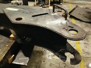 Ремонт проушины стрелы гидроманипулятора ОМТЛ-120