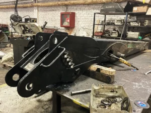 Ремонт проушины стрелы гидроманипулятора ОМТЛ-120