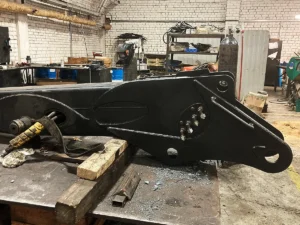 Ремонт проушины стрелы гидроманипулятора ОМТЛ-120