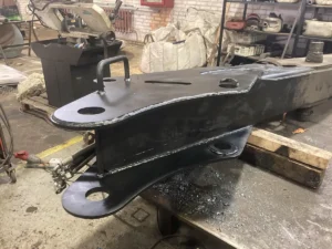 Ремонт проушины стрелы гидроманипулятора ОМТЛ-120