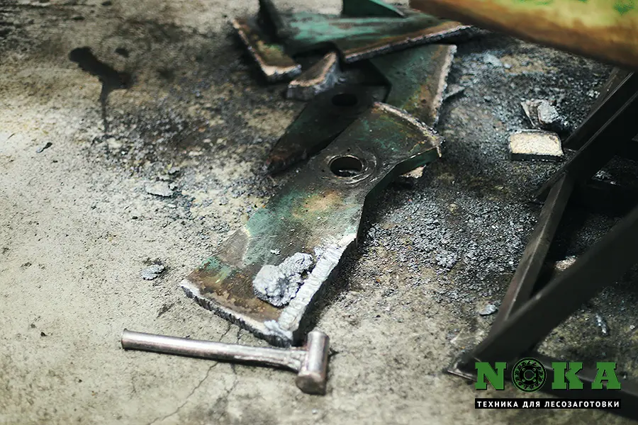 Ремонт опоры балансирной рамки Амкодор 2661