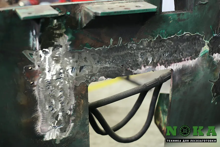 Ремонт опоры балансирной рамки Амкодор 2661